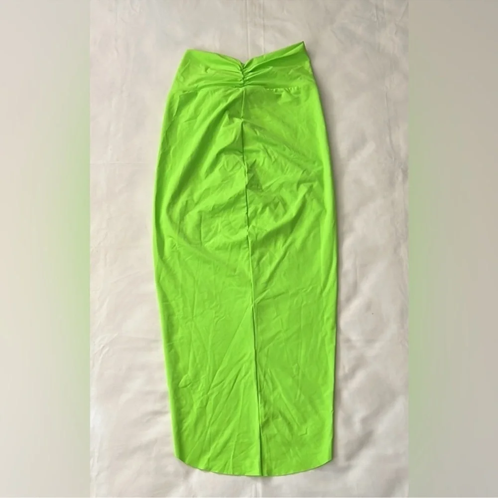 SKIMS (C4) SWIM SARONG SKIRT NEON GREEN NWT SIZE XXS
